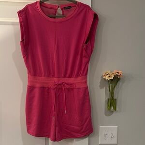 Pink Sleeveless Women's Romper, L 🩷